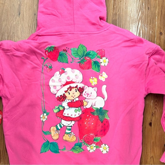 Strawberry shortcake hot pink pullover jacket - Picture 2 of 2